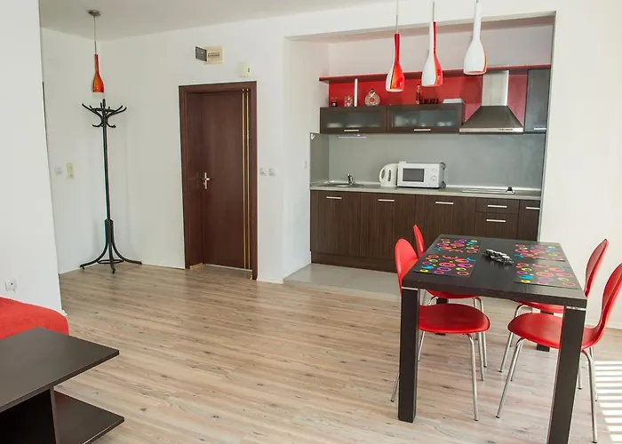 ゲストハウス Fiore ネセバル